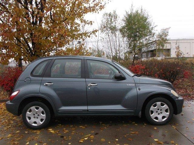 2006 Chrysler PT Cruiser LX Minivan 4D