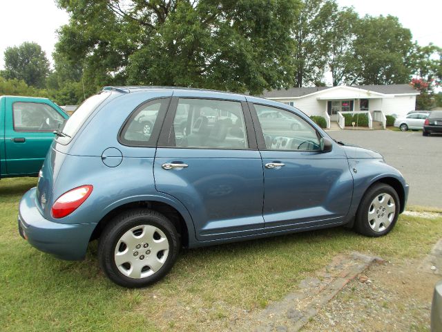 2007 Chrysler PT Cruiser Base