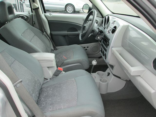 2007 Chrysler PT Cruiser Base