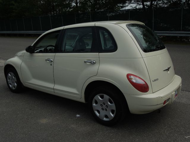 2008 Chrysler PT Cruiser Base