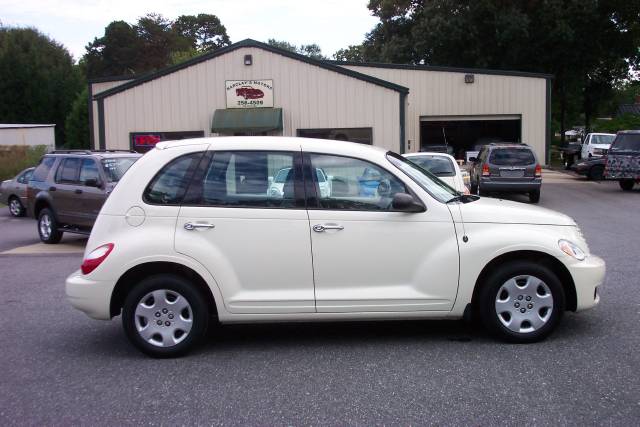 2008 Chrysler PT Cruiser Base