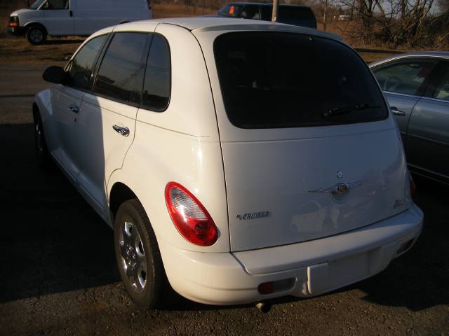 2008 Chrysler PT Cruiser Base