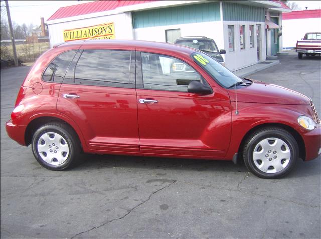 2008 Chrysler PT Cruiser Base