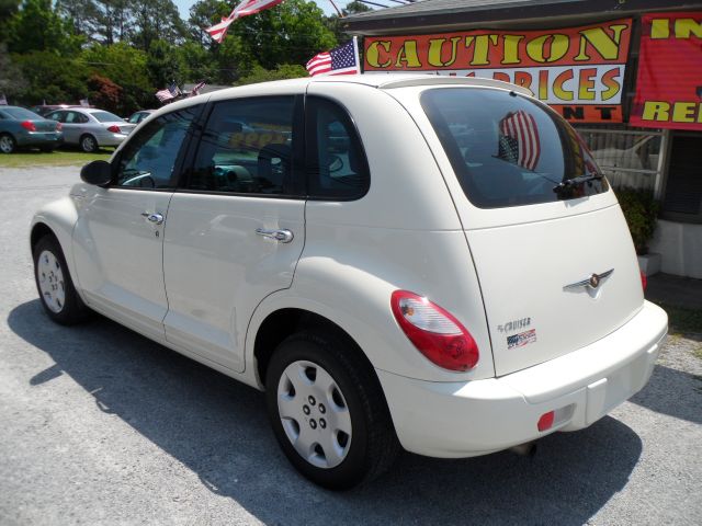 2008 Chrysler PT Cruiser Base