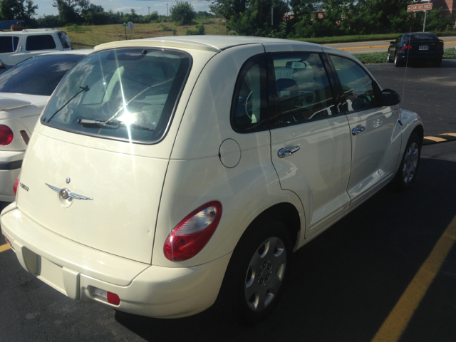 2008 Chrysler PT Cruiser Base