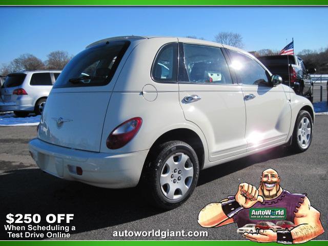 2008 Chrysler PT Cruiser Elk Conversion Van