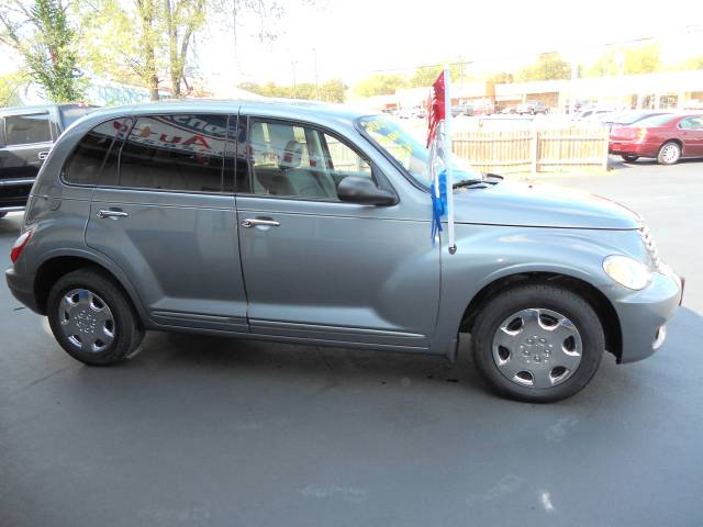 2009 Chrysler PT Cruiser Off-road Sport Utility 4D