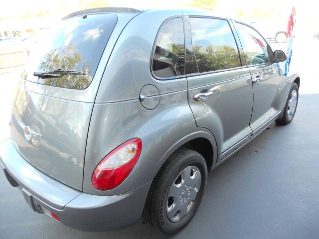 2009 Chrysler PT Cruiser Off-road Sport Utility 4D