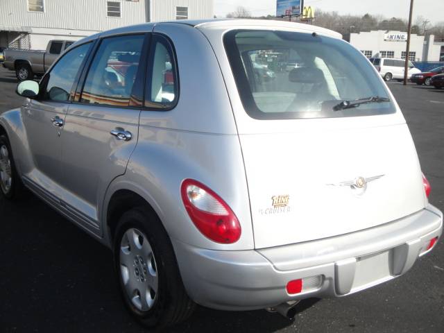 2009 Chrysler PT Cruiser Base