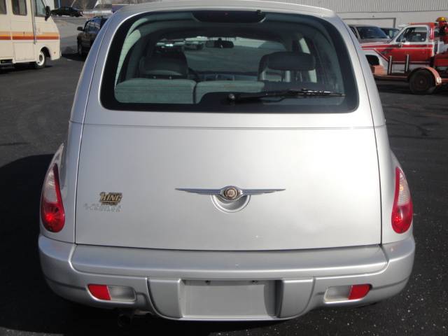 2009 Chrysler PT Cruiser Base