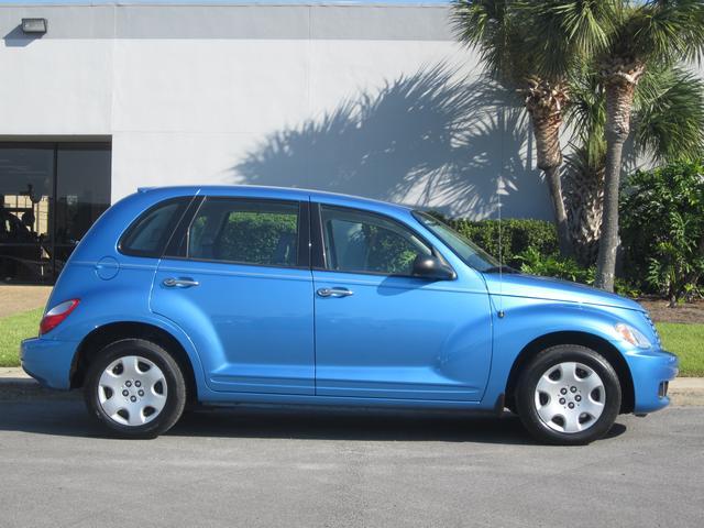 2009 Chrysler PT Cruiser Elk Conversion Van