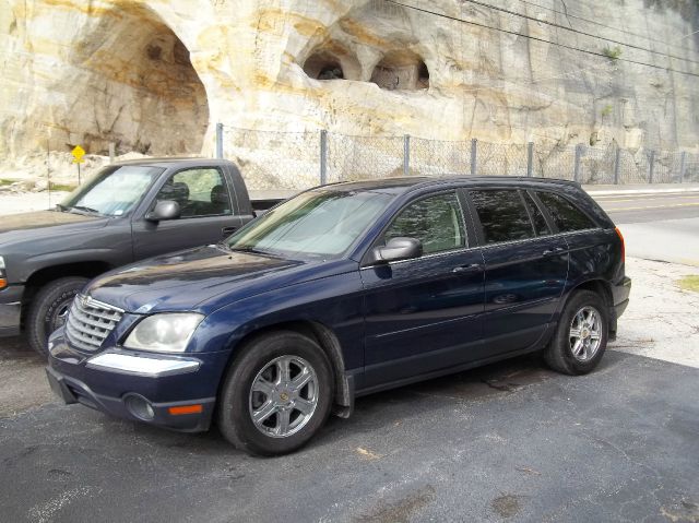 2004 Chrysler Pacifica Unknown