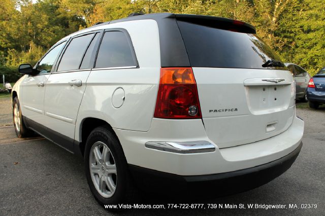 2004 Chrysler Pacifica EX - DUAL Power Doors