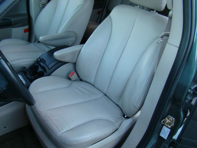 2004 Chrysler Pacifica EX - DUAL Power Doors