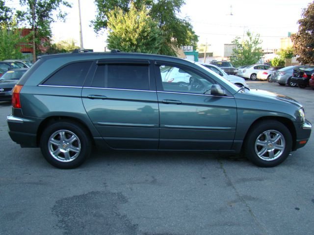 2004 Chrysler Pacifica EX - DUAL Power Doors