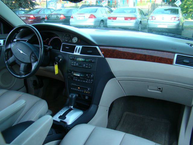 2004 Chrysler Pacifica EX - DUAL Power Doors