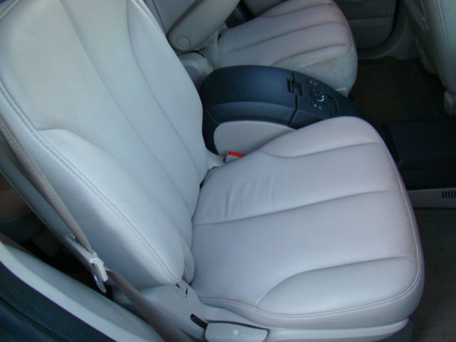 2004 Chrysler Pacifica EX - DUAL Power Doors