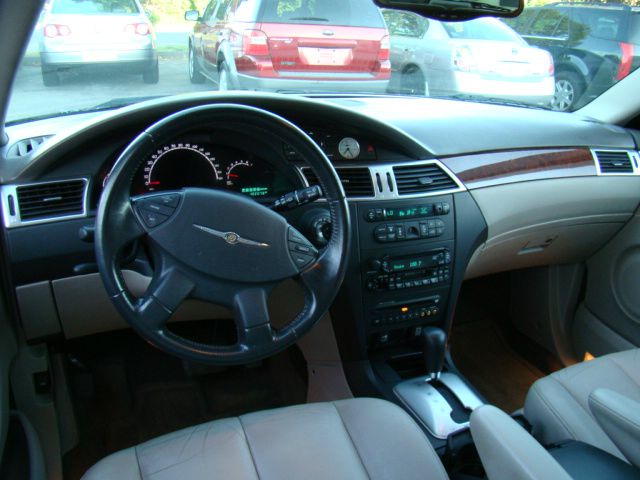 2004 Chrysler Pacifica EX - DUAL Power Doors