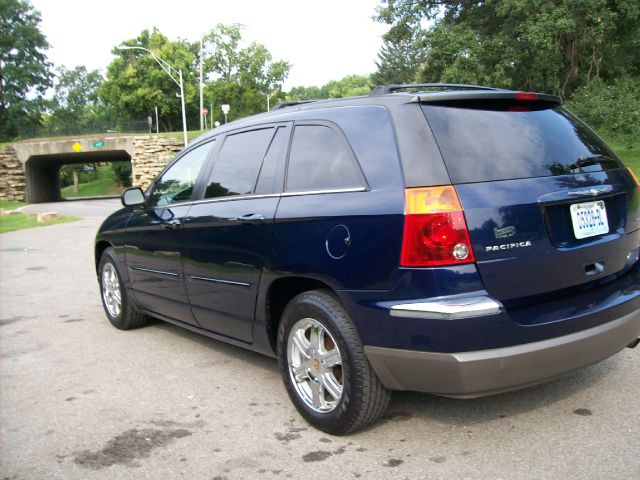 2004 Chrysler Pacifica EX - DUAL Power Doors