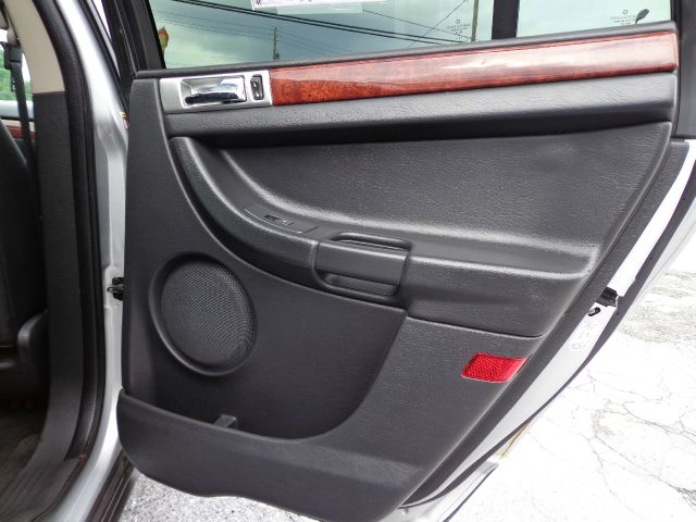 2004 Chrysler Pacifica EX - DUAL Power Doors