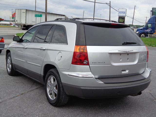 2004 Chrysler Pacifica EX - DUAL Power Doors