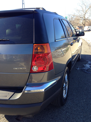 2004 Chrysler Pacifica EX - DUAL Power Doors