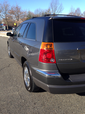 2004 Chrysler Pacifica EX - DUAL Power Doors