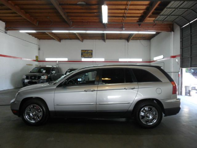 2004 Chrysler Pacifica EX - DUAL Power Doors