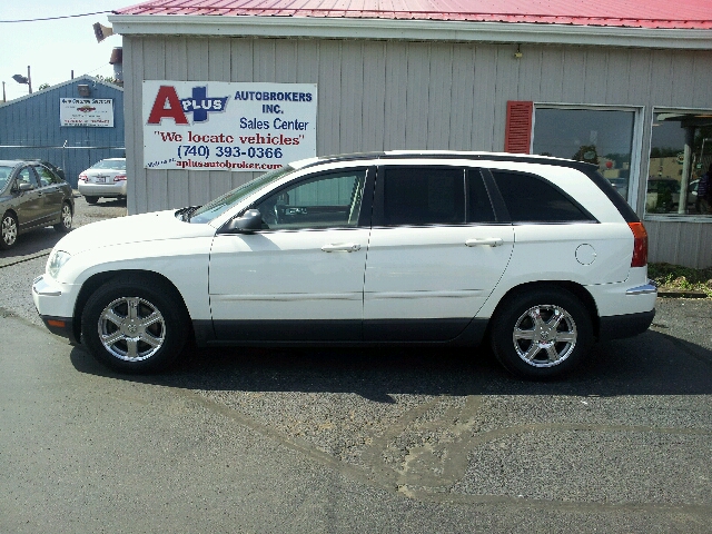 2004 Chrysler Pacifica EX - DUAL Power Doors