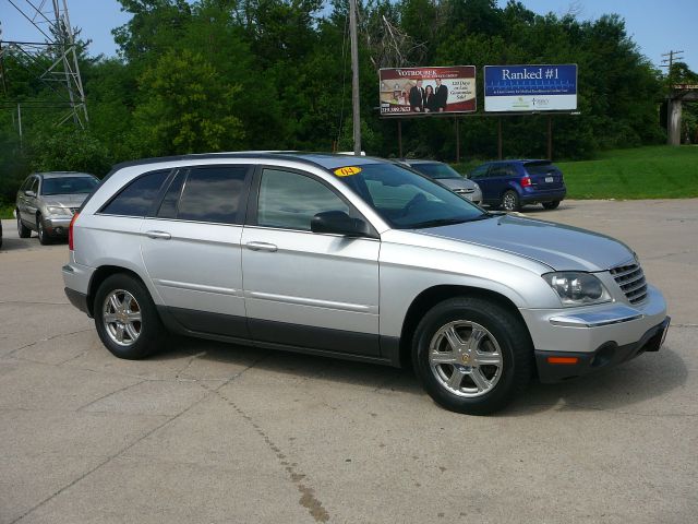 2004 Chrysler Pacifica EX - DUAL Power Doors