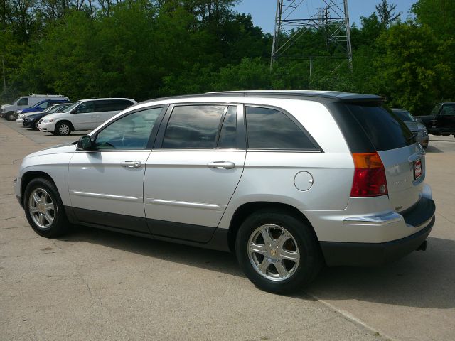 2004 Chrysler Pacifica EX - DUAL Power Doors