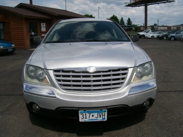 2004 Chrysler Pacifica Luxury II Sedan