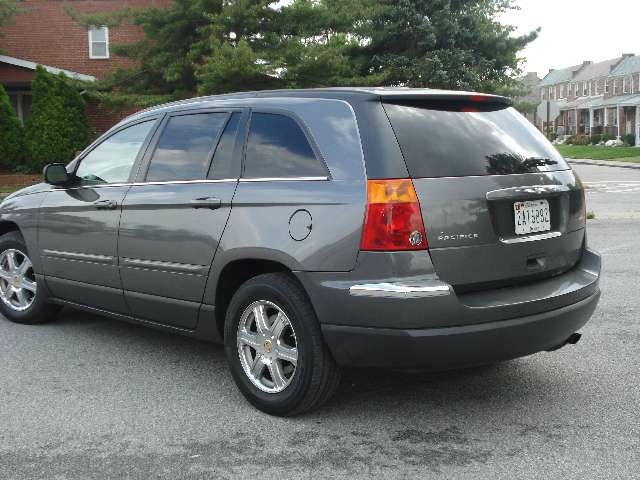 2004 Chrysler Pacifica EX - DUAL Power Doors