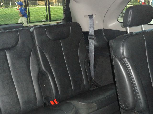 2004 Chrysler Pacifica EX - DUAL Power Doors