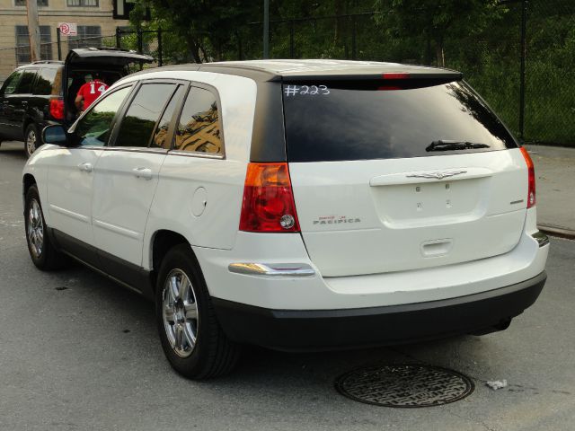 2004 Chrysler Pacifica EX - DUAL Power Doors