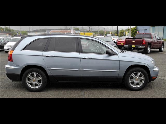 2004 Chrysler Pacifica Base