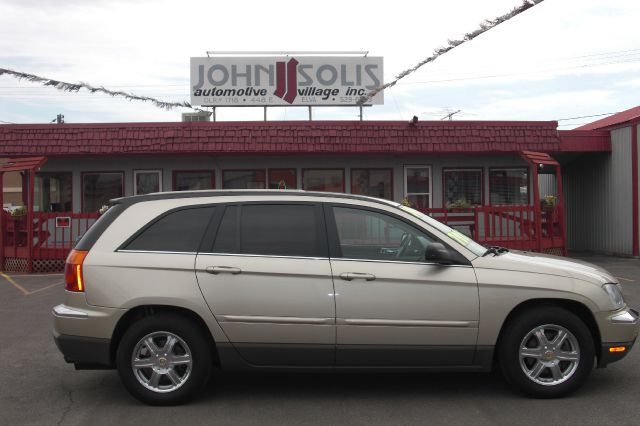 2004 Chrysler Pacifica EX - DUAL Power Doors