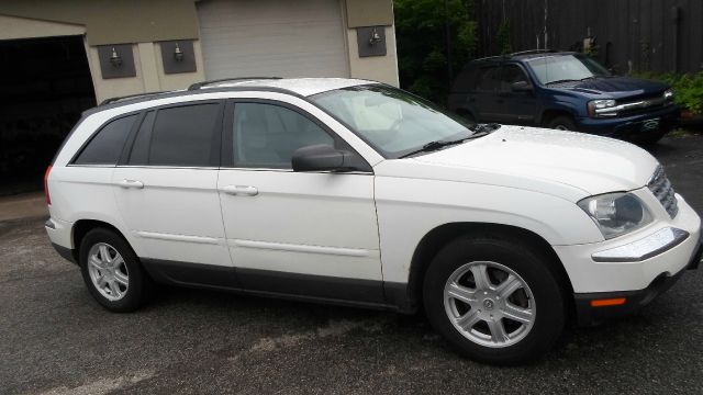 2005 Chrysler Pacifica Unknown