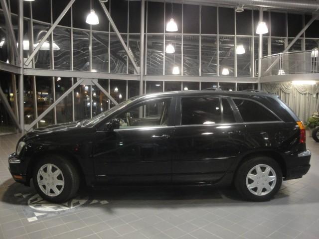 2005 Chrysler Pacifica SLT 25