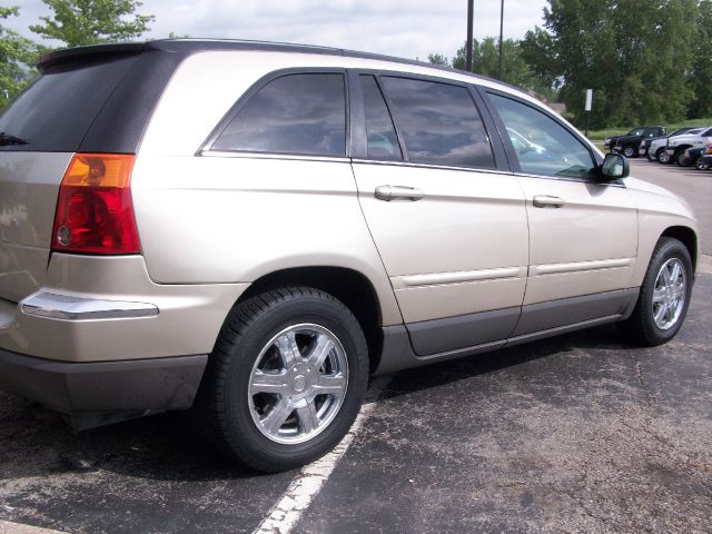 2005 Chrysler Pacifica (value Line)