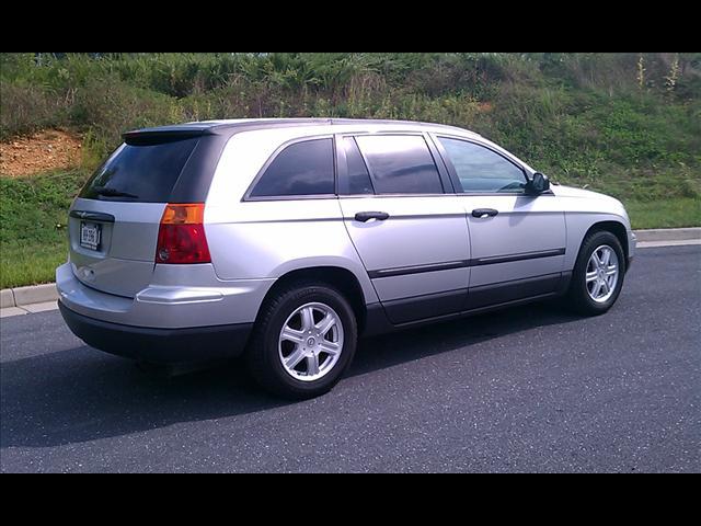 2005 Chrysler Pacifica Unknown