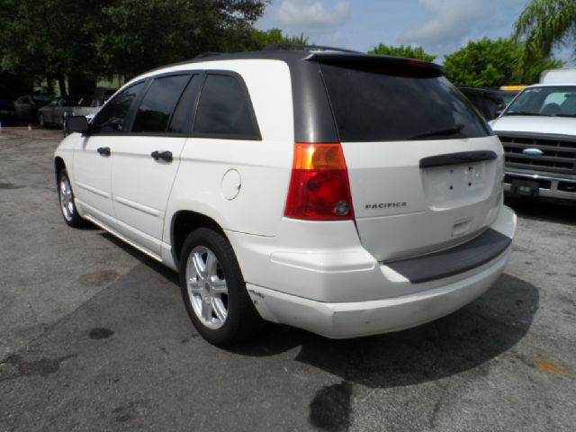 2005 Chrysler Pacifica EX - DUAL Power Doors