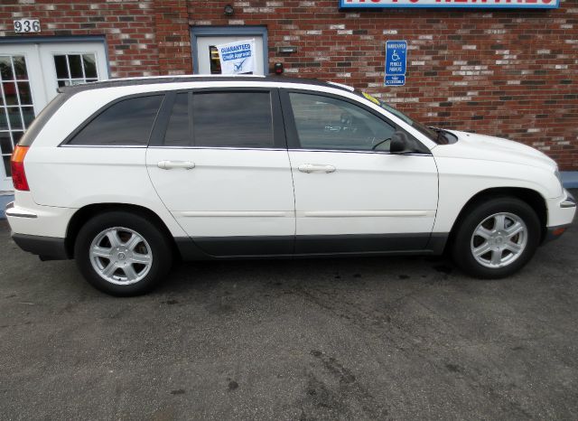 2005 Chrysler Pacifica GT Premium