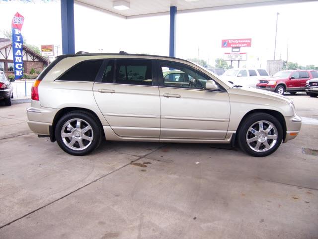 2005 Chrysler Pacifica SLT 25