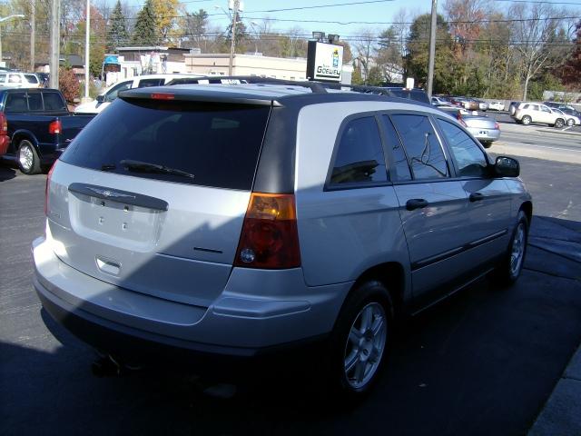 2006 Chrysler Pacifica Base