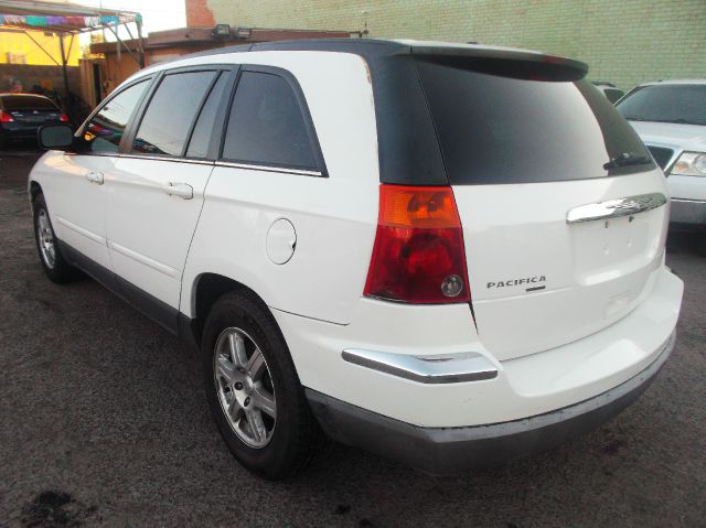 2006 Chrysler Pacifica GT Premium