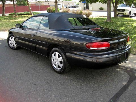 1999 Chrysler Sebring Crew Cab LS 2WD