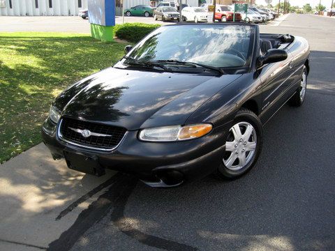 1999 Chrysler Sebring Crew Cab LS 2WD