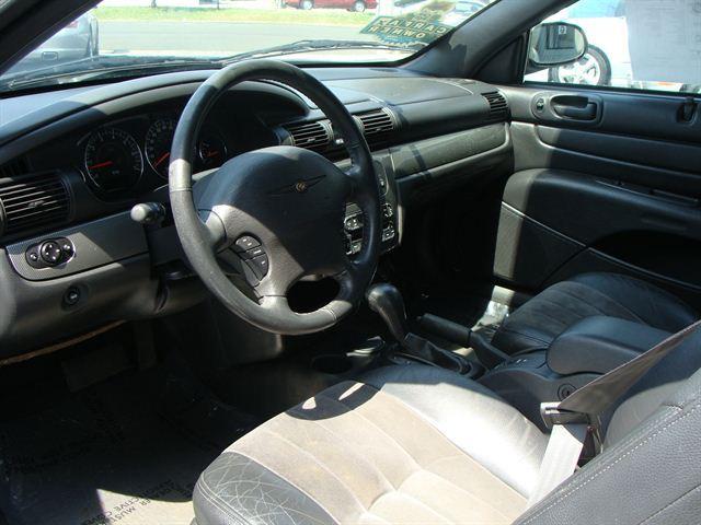 2004 Chrysler Sebring Platinum Edition W/ Navires