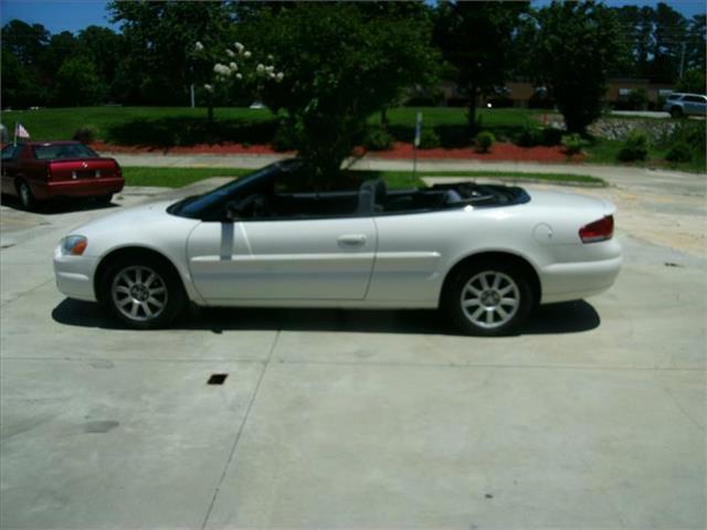 2005 Chrysler Sebring Unknown